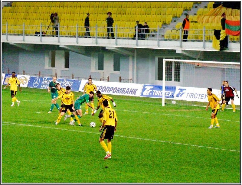 Спортивный репортаж, футбол, игра, спорт Острый моментphoto preview