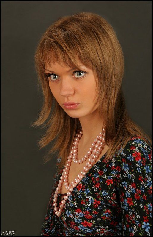 девушка,портрет,глаза,студия Portraitphoto preview