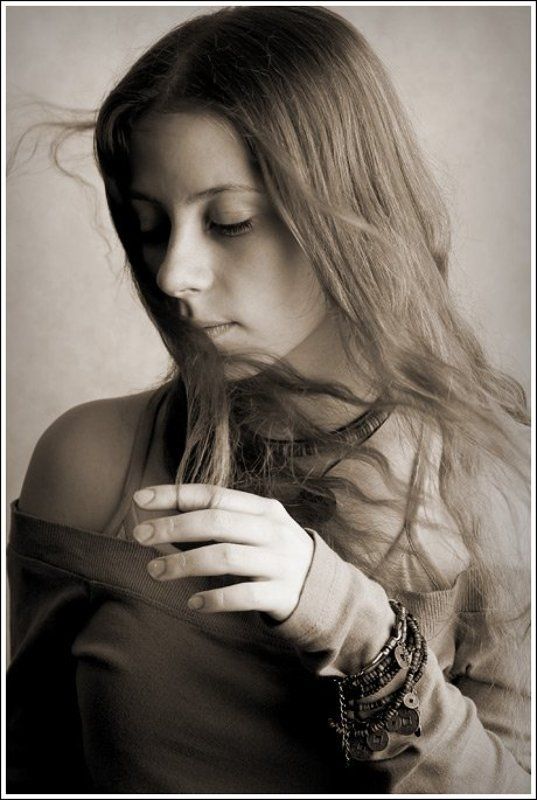 ветренная девушкаphoto preview