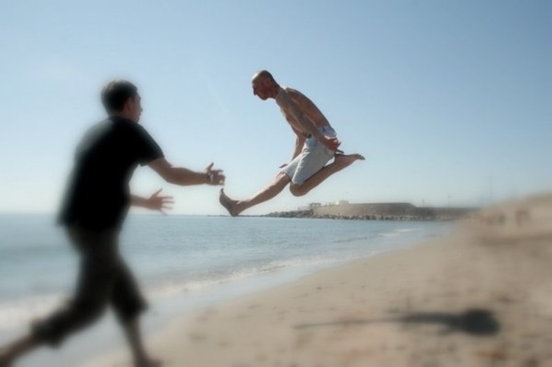 море, люди, прыг, viuga ..люди не летаютphoto preview