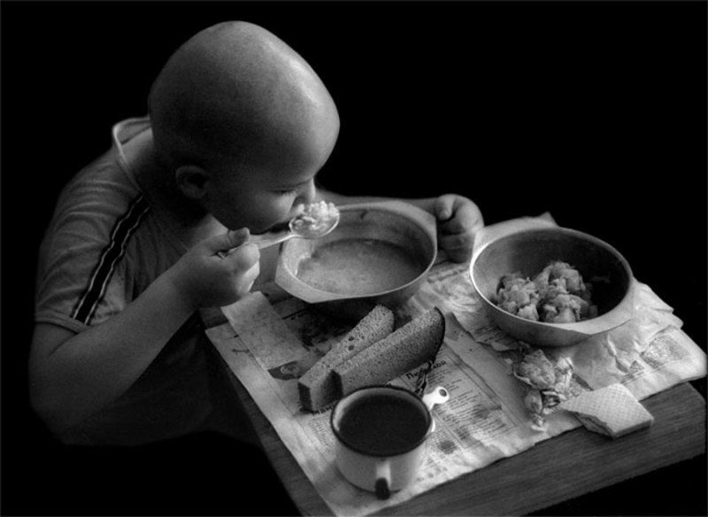 Мальчик, еда, больница ОБЕДphoto preview