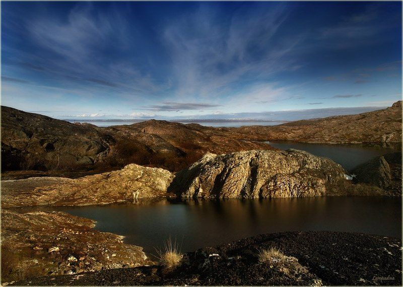 баренцево море, кольский полуостров, малая немецкая бухта, июнь, озеро Кольский полуостров. Озерный край.photo preview