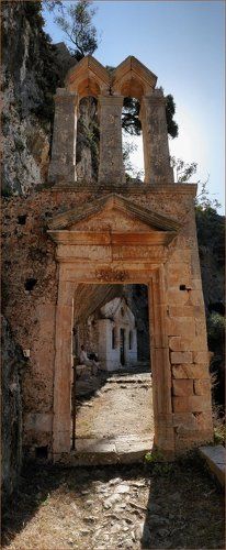 В тени Истории