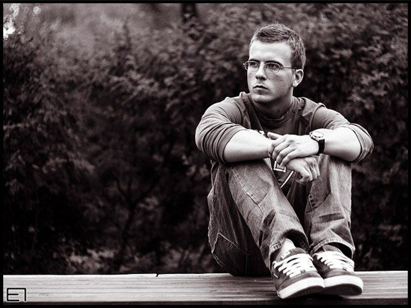 парень портрет очки студент Мимикрияphoto preview