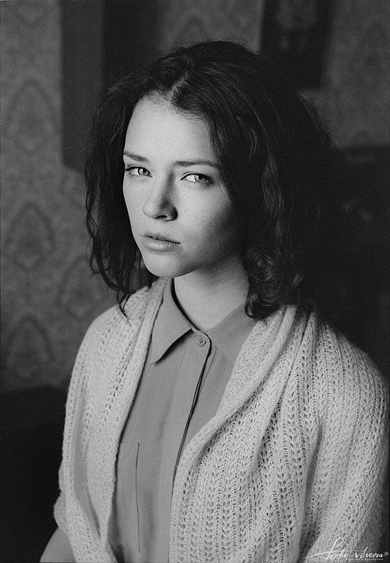 портрет, портрет девушки, черно-белое фото, черно-белая фотография, foto-vdvoem, фото вдвоем, пленка Аннаphoto preview