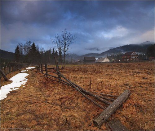 На краю деревни