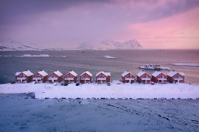 norway, svolvaer, svolver, winter, mountains, red, houses, sunrise, water, cold, snow С видом на горыphoto preview