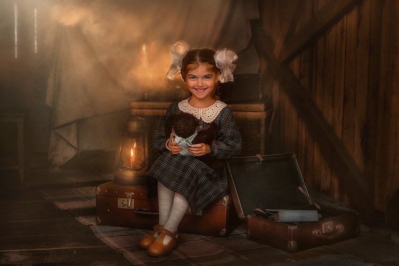 девочка, портрет, сказка Волшебство в сараеphoto preview