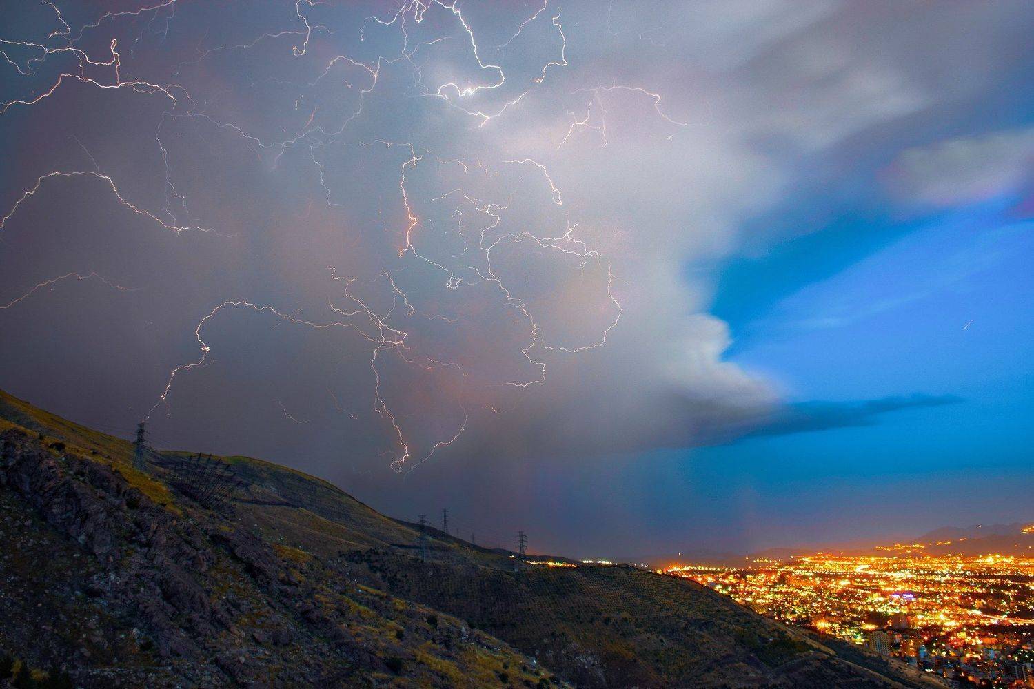 Night. Автор: Farshad Yazdankhah Night, Farshad Yazdankhah