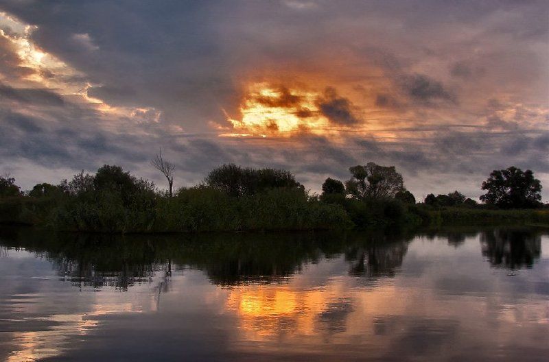 о том как небо взбунтовалось ...photo preview