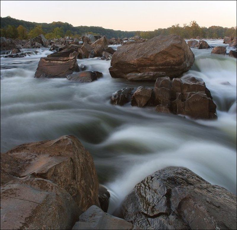 Камни в холодной водеphoto preview