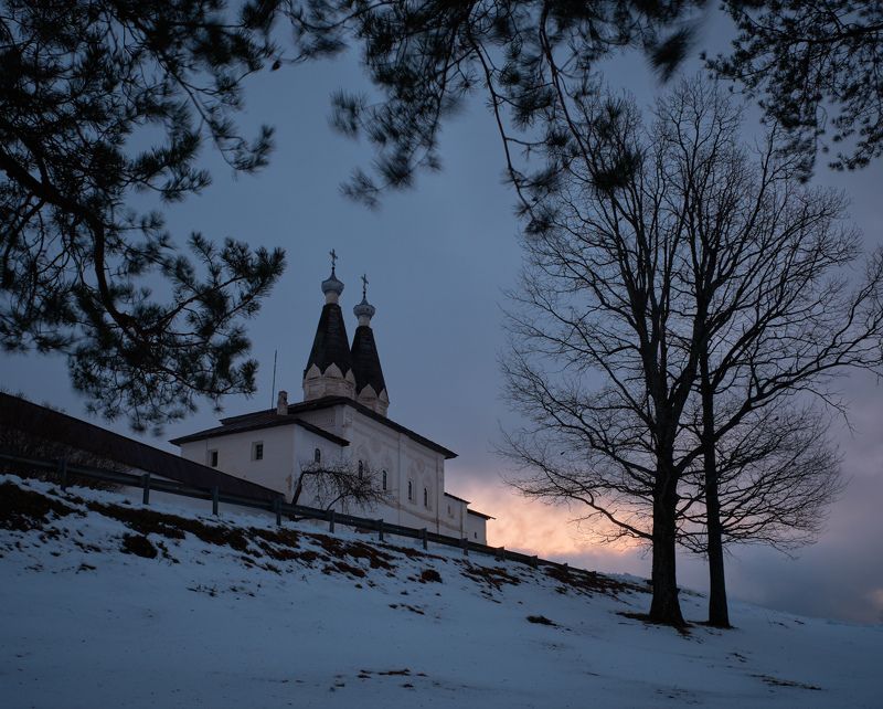 ферапонтово,зима,пейзаж,рассвет,монастырь,храм,церковь,север,архитектура,природа,вологодчина Январское утро в Ферапонтовоphoto preview