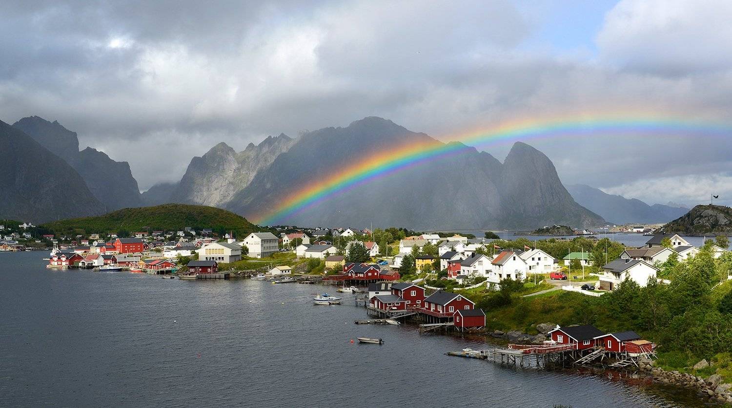 Радуга над Reine. Автор: Андрей , Андрей