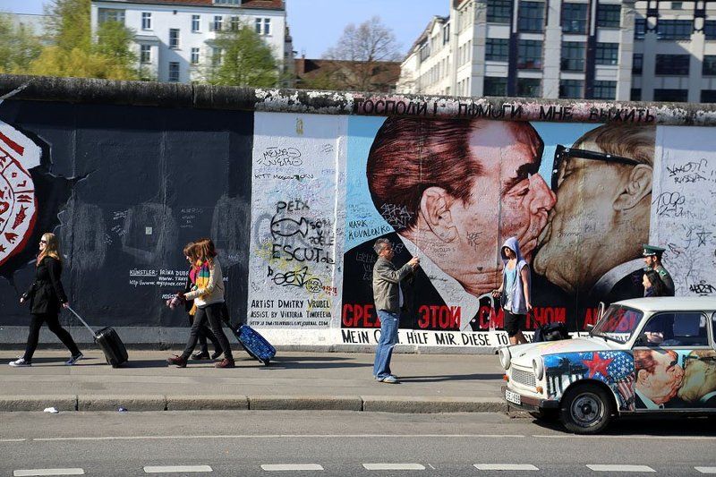 Стенаphoto preview