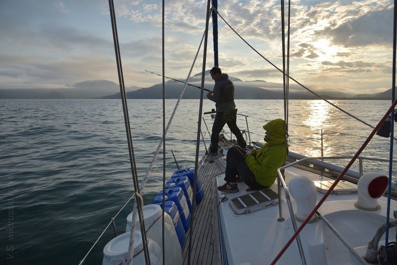 Курилы, Курильские острова, Камчатка, экспедиция, шагнивнеизведанное, путешествие, рыбалка, удочка, силуэт, закат, море, горы Яхтенная экспедиция на Северные Курилы (из альбома)photo preview