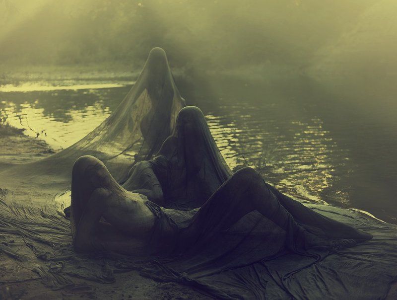 Берег, Девушка, Девушки, Обнаженные, Ткань, Туман Речные жительницыphoto preview