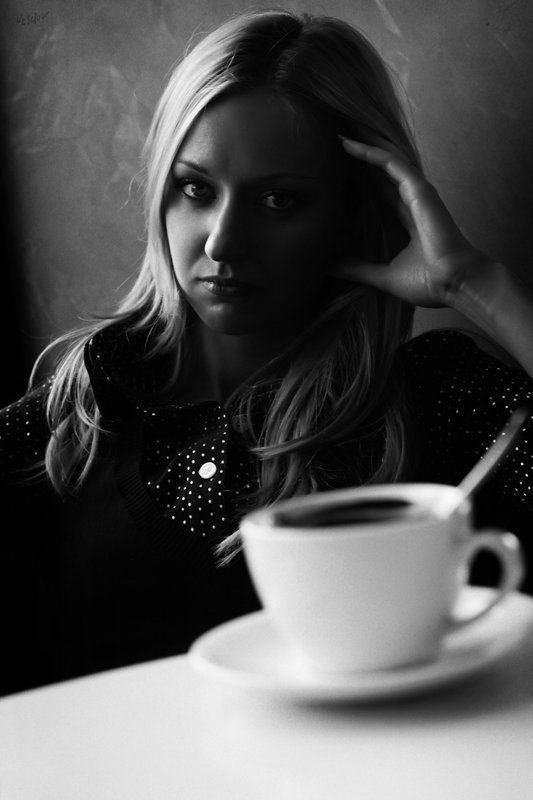 фото, кафе, девушка, кофе не слова большеphoto preview