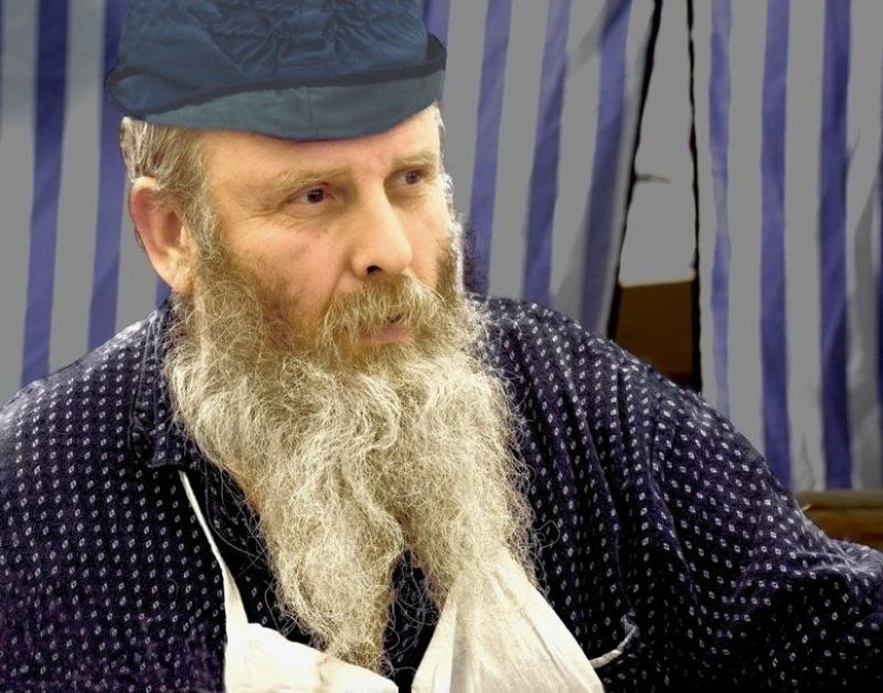 Продавец медаphoto preview