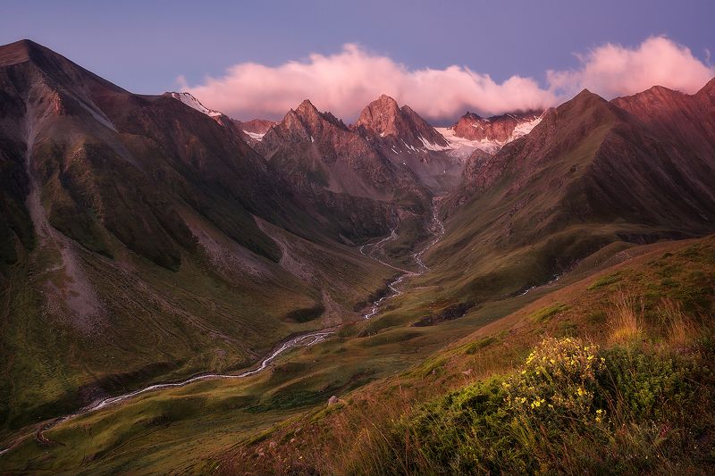 рассвет, горы, приэльбрусье, пейзаж, кавказ Ирикчатбаши на рассветеphoto preview