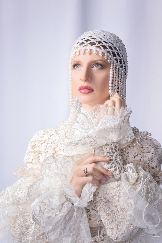 солнце, окно, красота, мода, fashion, платье, нежность, взгляд, русское народное, костюм, ретро, винтаж Фантазияphoto preview