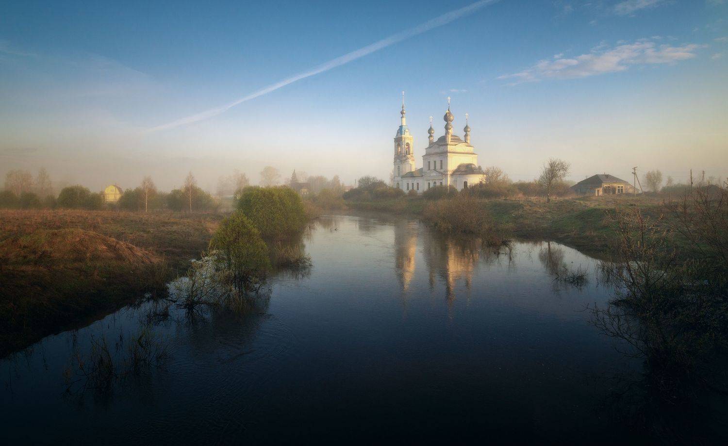 Весеннее утро. Автор: Александр Стрельчук туман, храм, утро, Александр Стрельчук