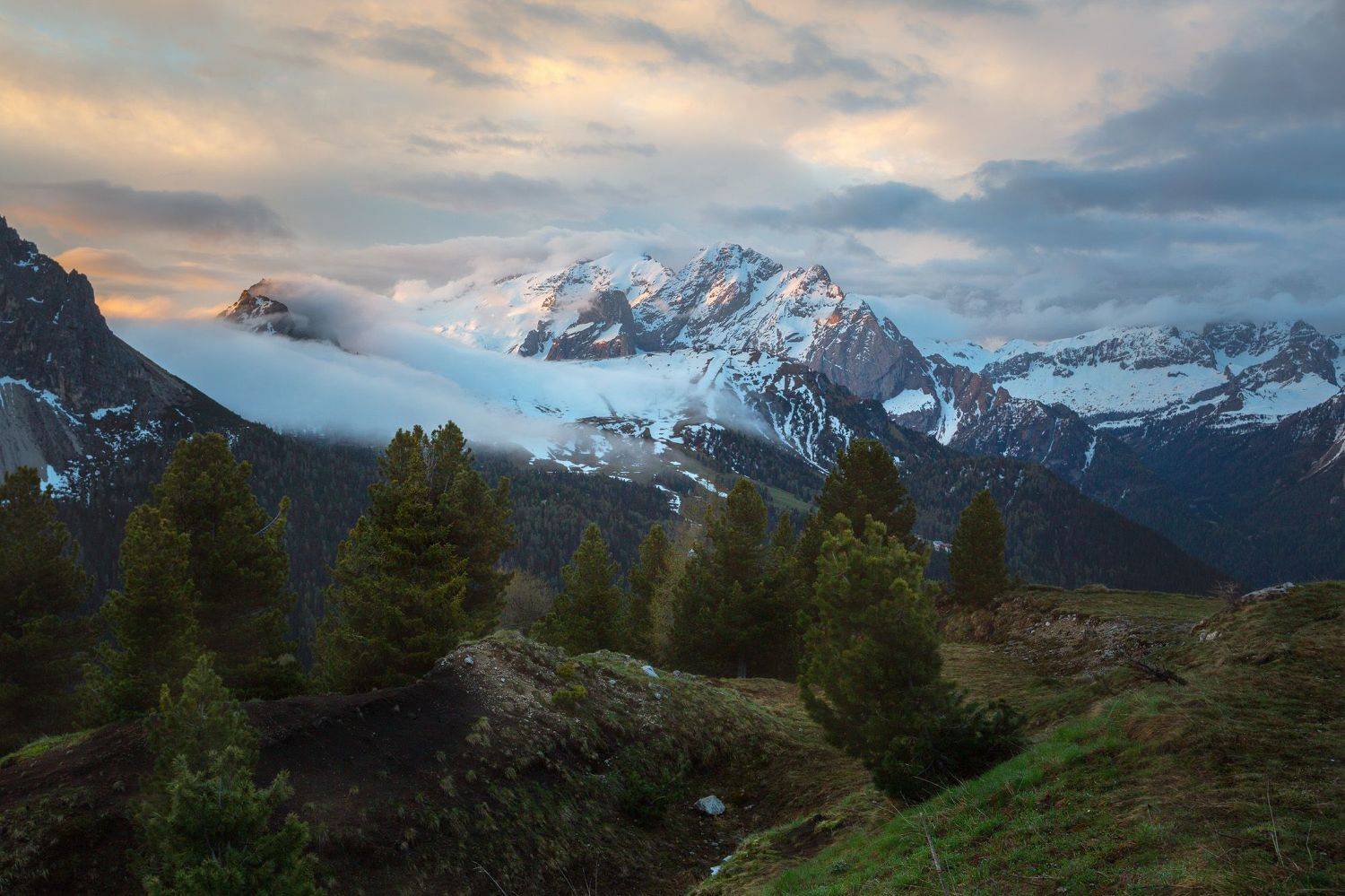 италия, доломиты, горы, облака, восход, природа, landscape, italy, dolomites, golden hour, golden light, sunrise, Геннадий Финенко