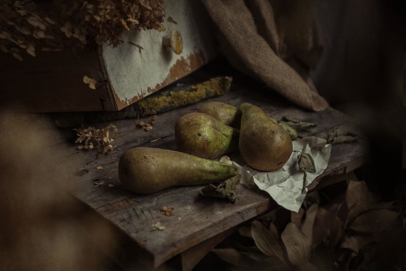 натюрморт, груши,  жухлый,  осень, листья, увядание,  коричневый, фрукты 2020photo preview