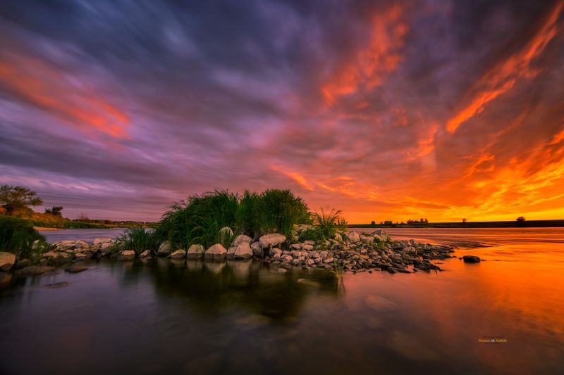 river, landscape, clouds, sunrise, water, sunrise colors, island, stones. By the riverphoto preview
