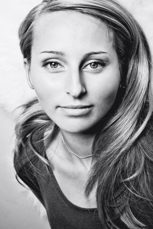 яна photo preview