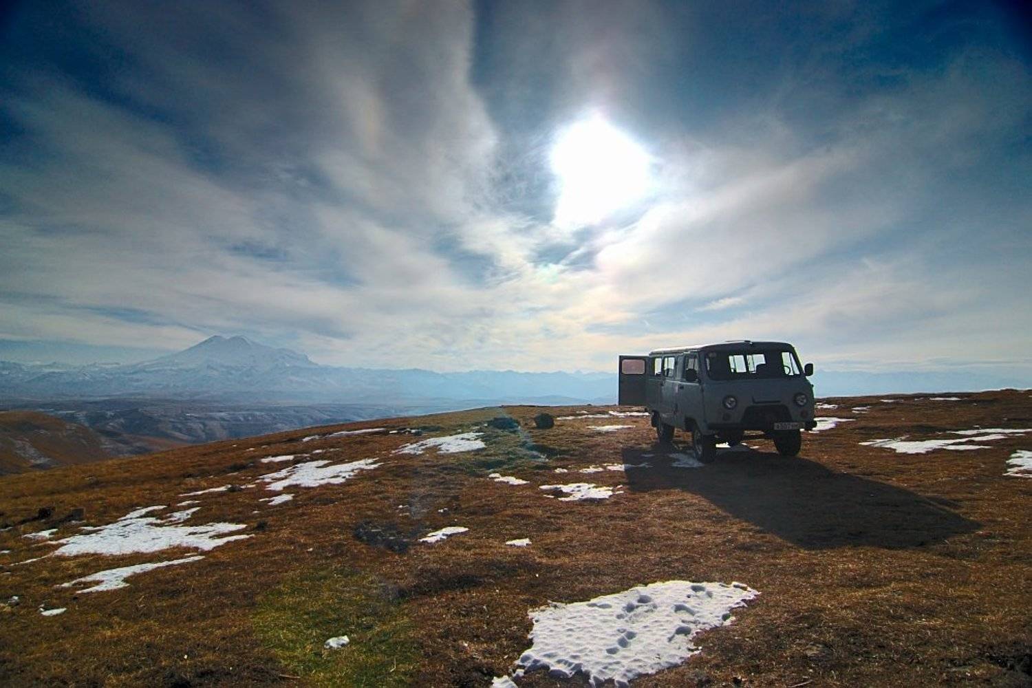 верный конь. Автор: Kaiser Sozo карачаево-черкесия, плато бермамыт, эльбрус, уаз 451, Kaiser Sozo