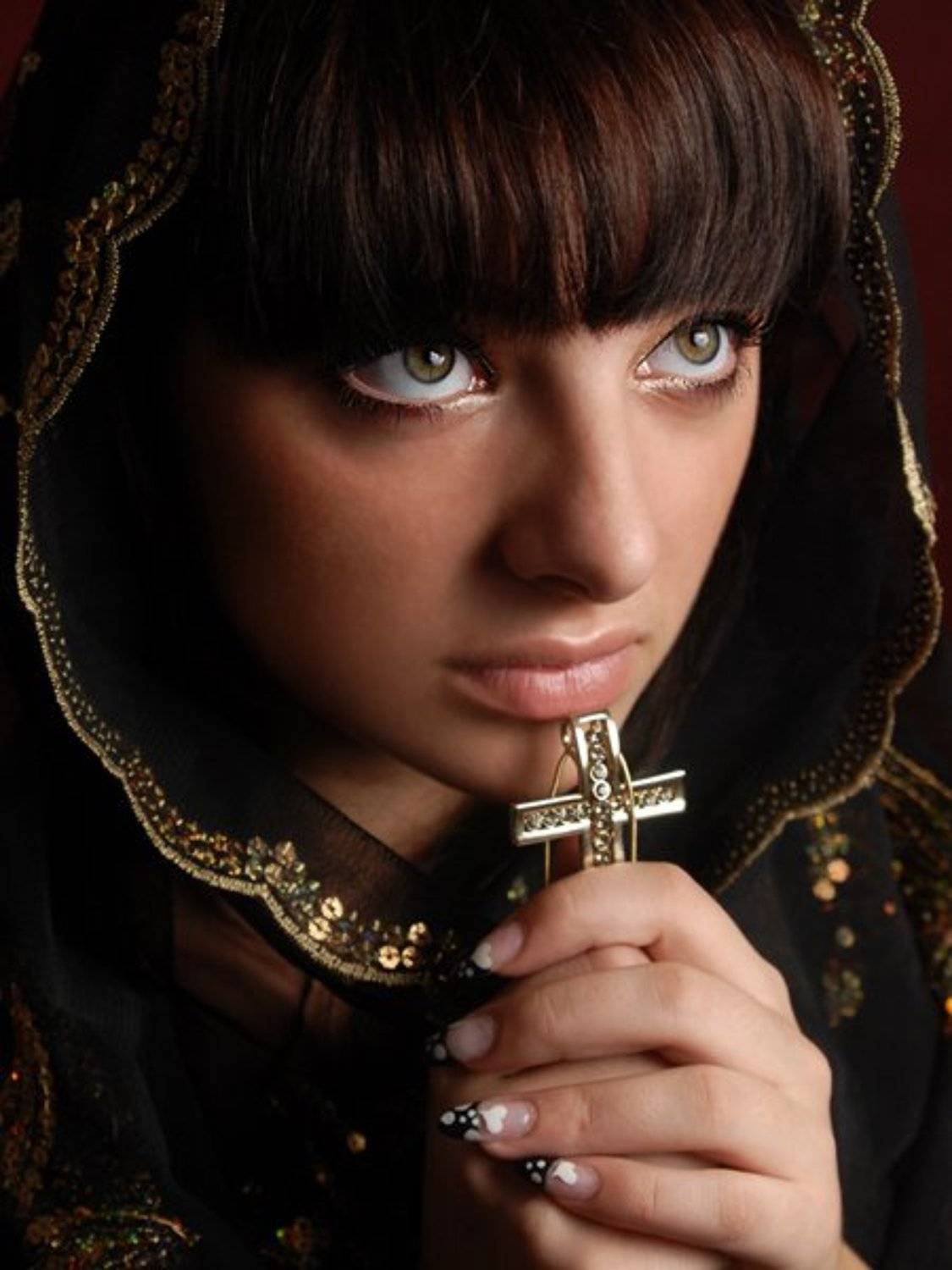 девушка,глаза,красота,молодость,крестик, Виталий Кожевников