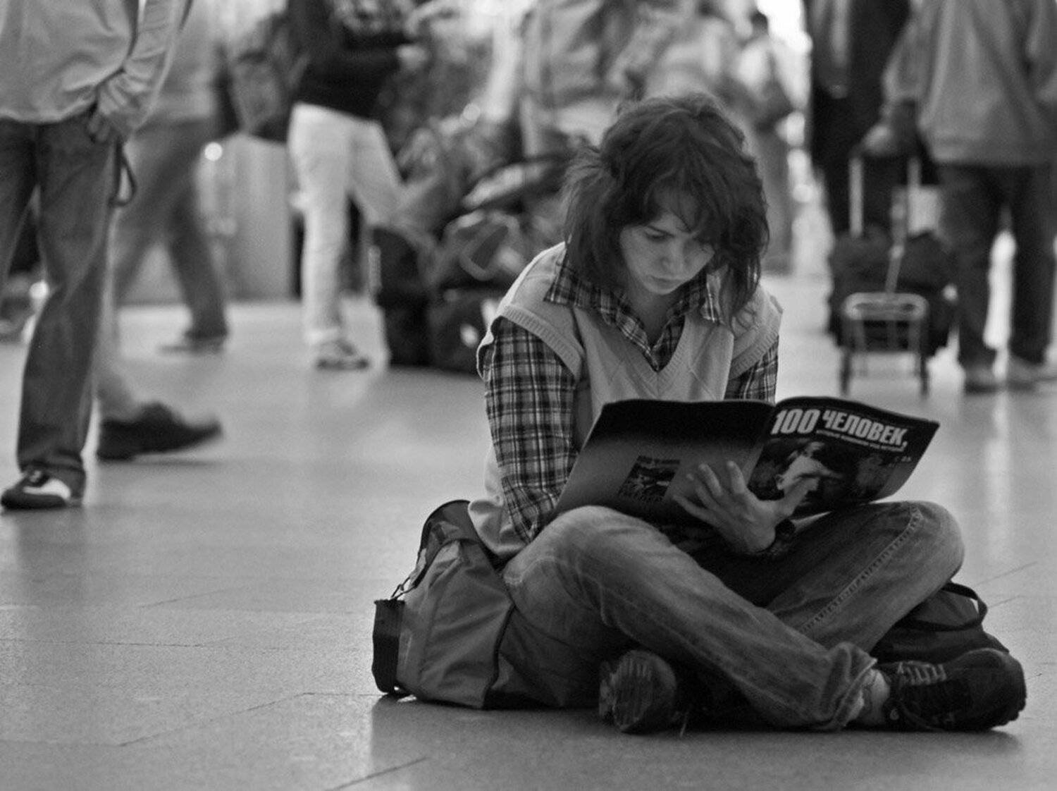 В море людей. Автор: Алексей Рябов , Алексей Рябов