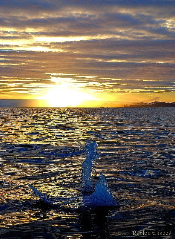 антарктика, бухта,ледник, лед Айсберг, но ооооочень маленький)))photo preview