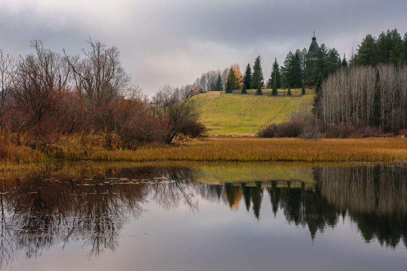 На высоком берегуphoto preview