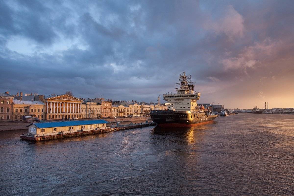 Про Санкт-Петербург и Москву на закате. Автор: Sergey , Sergey