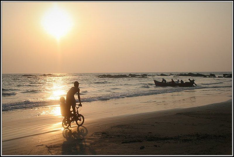 Дорога уходит в детствоphoto preview