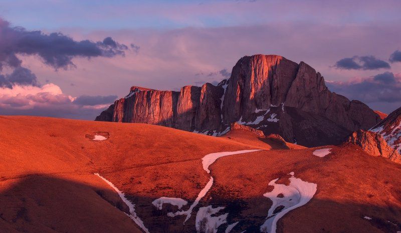 май 2014 , горы, кавказ , ачешбок Днём и вечером .photo preview