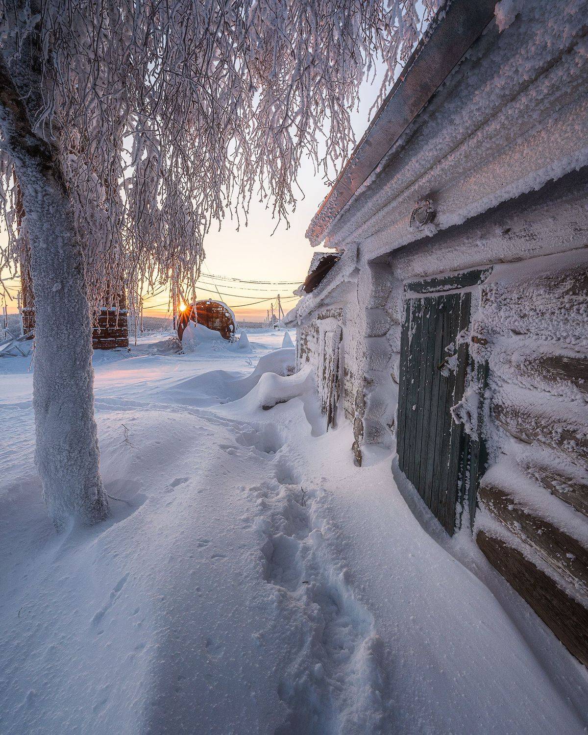 У бани. Автор: Кирилл Кузнецов монастырь, пейзаж, россия, белогорский монастырь, вечер, пермь, пермский край, урал, путешествия, зима, Кирилл Кузнецов