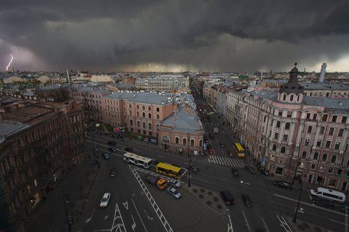 Гроза над Петроградской стороной