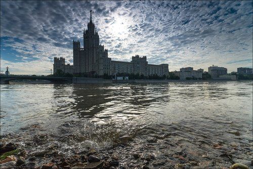 Россия. Москва. Сталинская высотка на Котельнической.