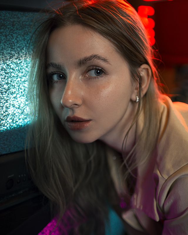 женский портрет, постановочная фотография Ghost Bustersphoto preview