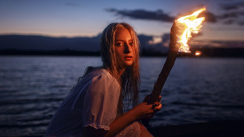 Женский портрет, постановочная фотография Прохладаphoto preview