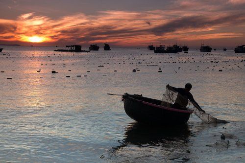 Утро в рыбацкой деревне