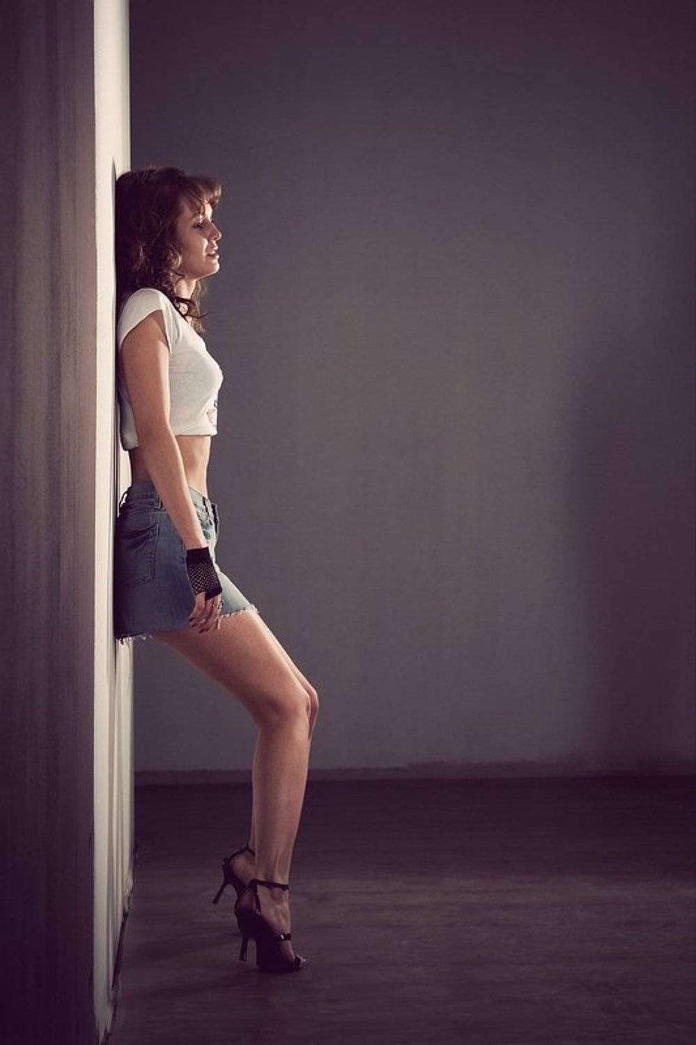 Руки безвольно падают. Автор: Надин , Надин