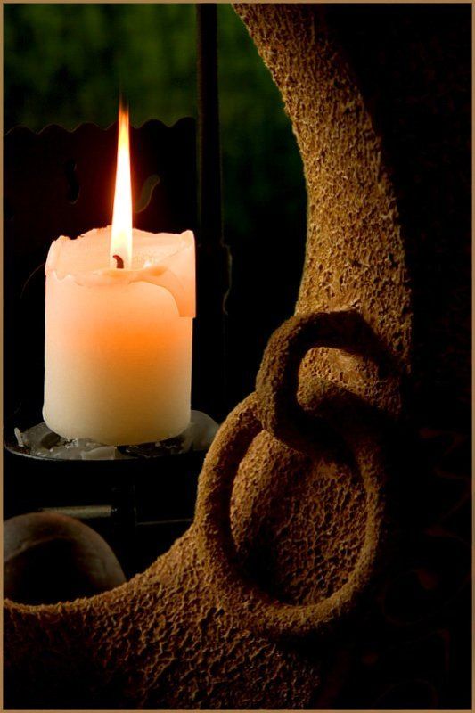 свеча,натюрморт,ваза Не гасите всечу, пусть горит до конца...photo preview