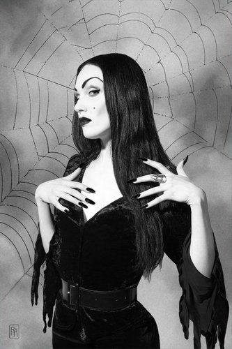 Vampira.