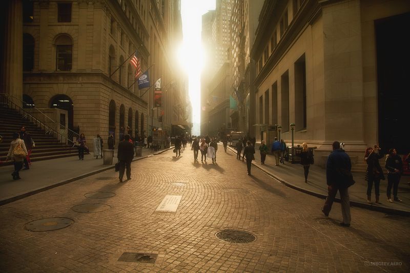 америка, утро, свет, уолл стрит, сша, люди, архитектура, соединённые штаты, улица, нью-йорк, солнце, город, манхэттен, america, morning, light, wall street, usa, people, united states, street, new york, sun, architecture, city, manhattan Утро на Уолл-стрит | Morning on Wall Streetphoto preview