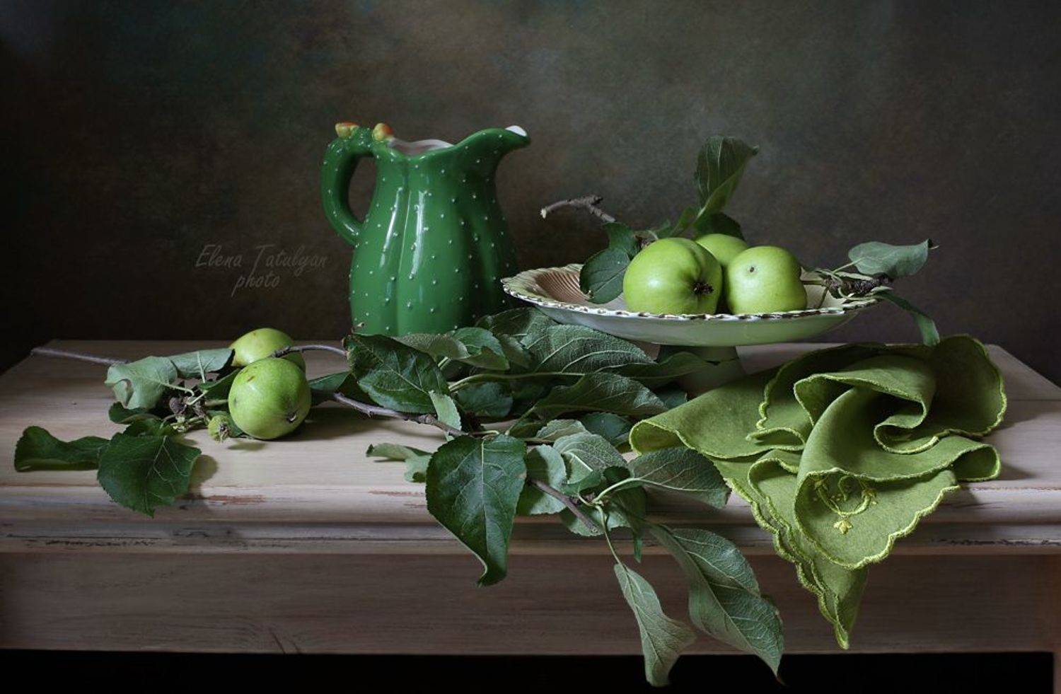 Зелёный натюрморт. Автор: Елена Татульян яблоки, зеленый цвет, Елена Татульян