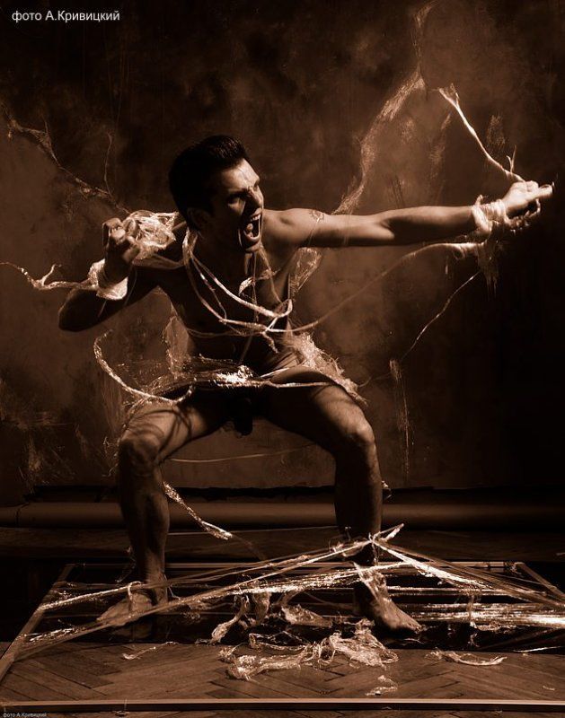 кривицкий Эквилибристика тернистого пути сквозь пески пустынь. Фото А. Кривицкий. фототеатр А. Кривицкогоphoto preview