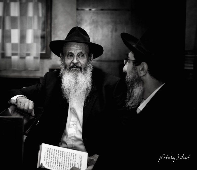 Разговор в Синагогеphoto preview